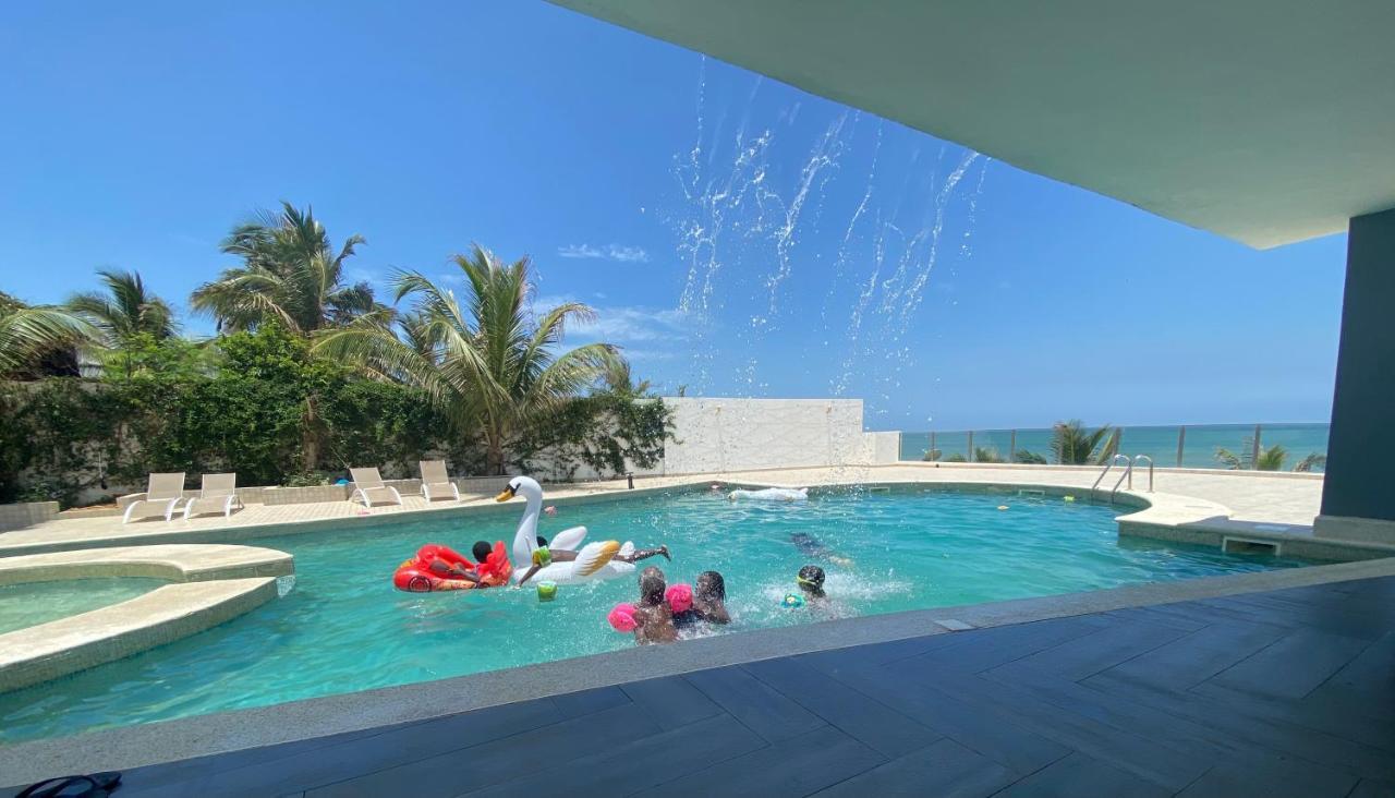 Villa Somone Pied Dans L'Eau Exterior photo