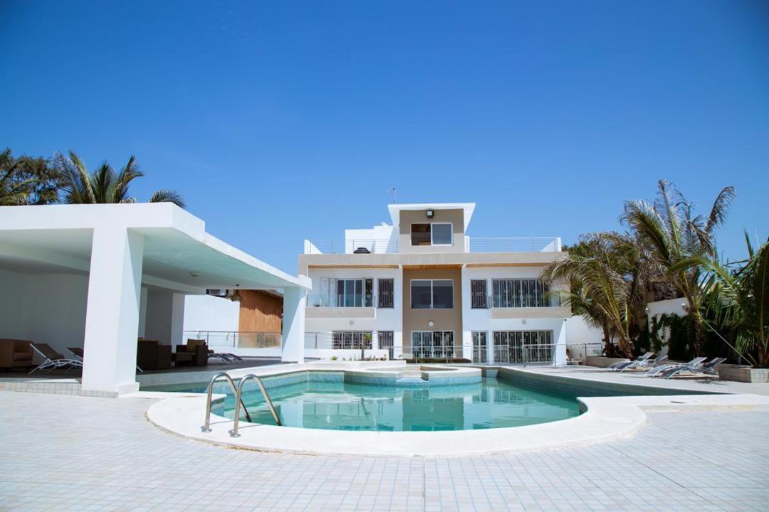 Villa Somone Pied Dans L'Eau Exterior photo