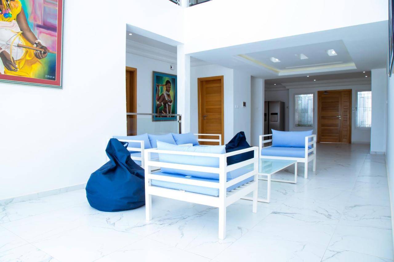 Villa Somone Pied Dans L'Eau Exterior photo
